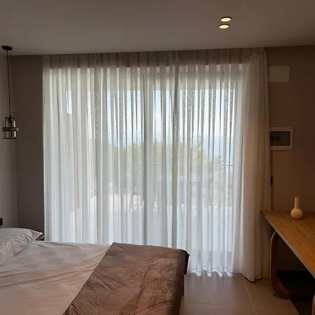 Uzeiri Guest 4* Borsh