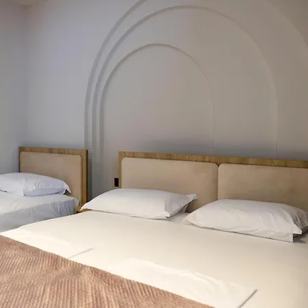 Uzeiri Guest Otel 4*