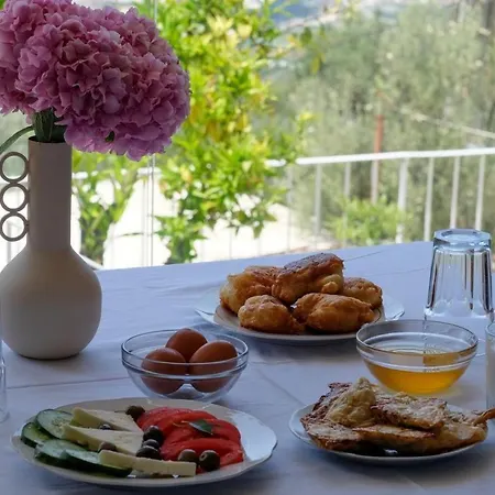 Uzeiri Guest 4* Borş